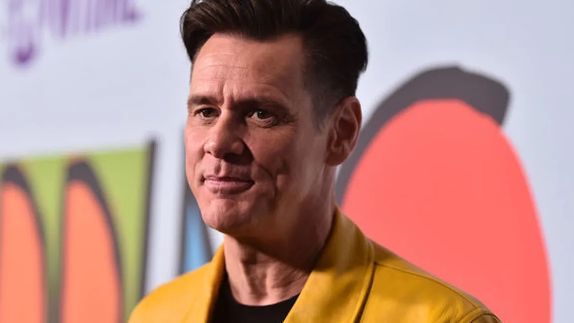 Jim Carrey, scene explicite de sex la 56 de ani. Iată-l în pat cu o altă actriţă FOTO