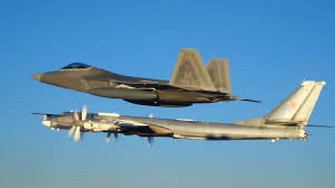 Două avioane de război americane au interceptat bombardiere ruseşti în apropiere de Alaska