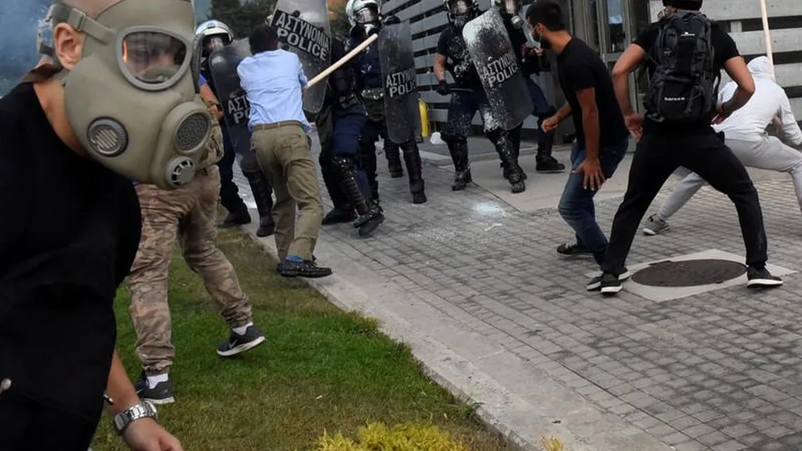 Demonstraţii violente în Grecia, faţă de noul nume propus pentru Macedonia. Protestatarii s-au bătut cu poliţia VIDEO