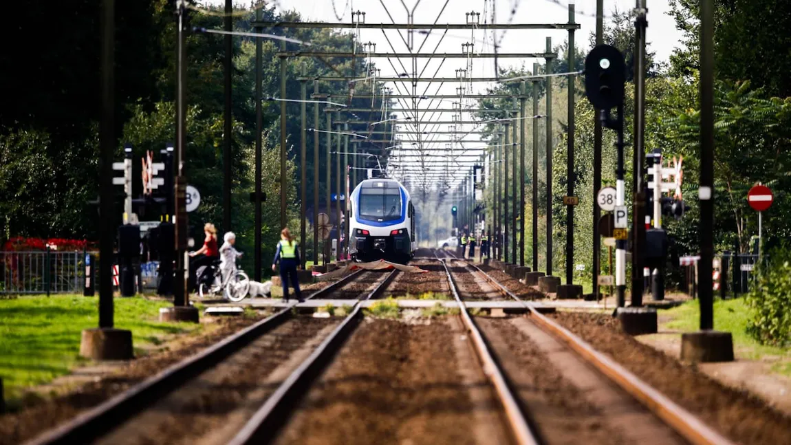 Zile de doliu în Olanda după moartea a patru copii în coliziunea unui tren cu o bicicletă