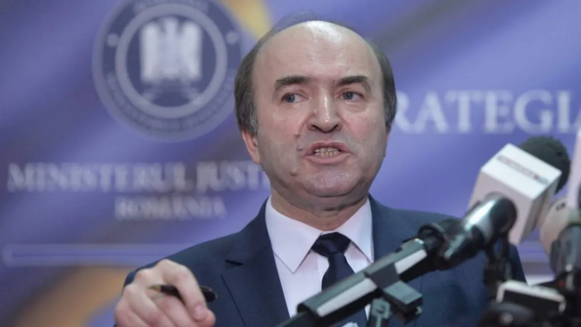 Ministerul Justiţiei a ridicat acreditarea a doi jurnalişti incomozi. Tudorel Toader: Nu au respectat regulile de conduită UPDATE