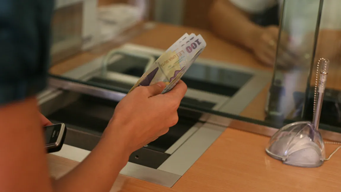 25 august, primul termen de plată a taxei pe activele bancare