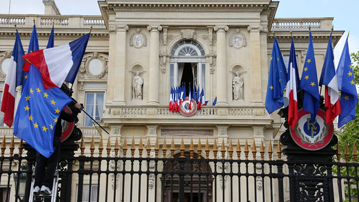 Remaniere în Guverul Franţei. Care este componenţa noului Executiv