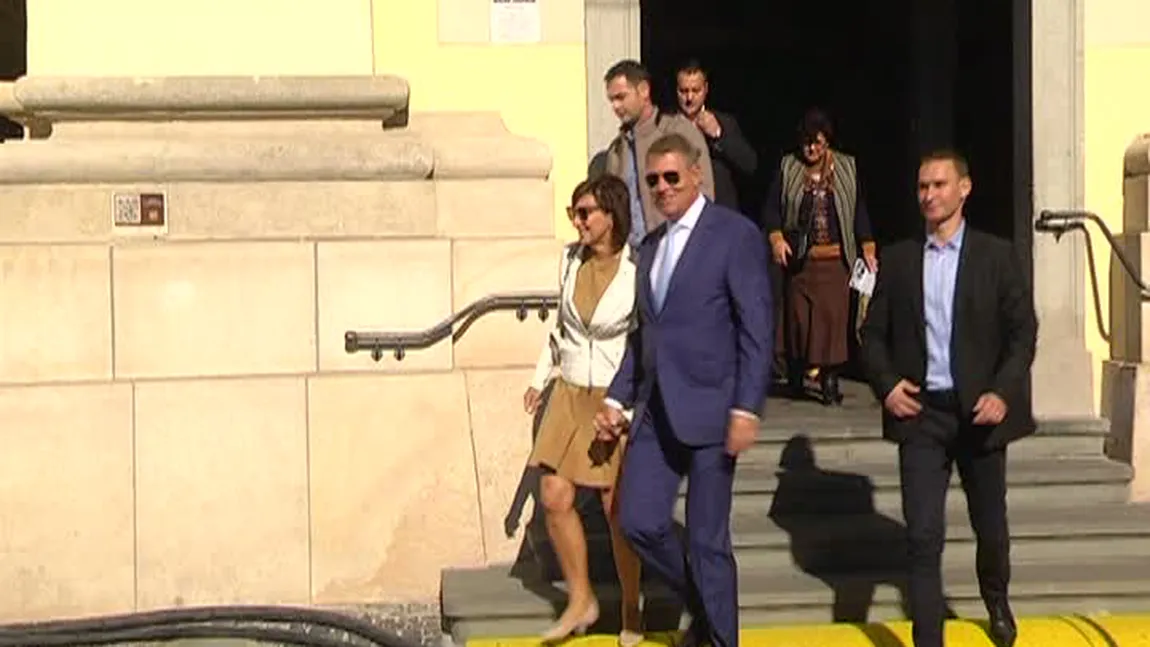 Preşedintele Klaus Iohannis şi soţia sa au participat la slujba de la Biserica Romano-Catolică 