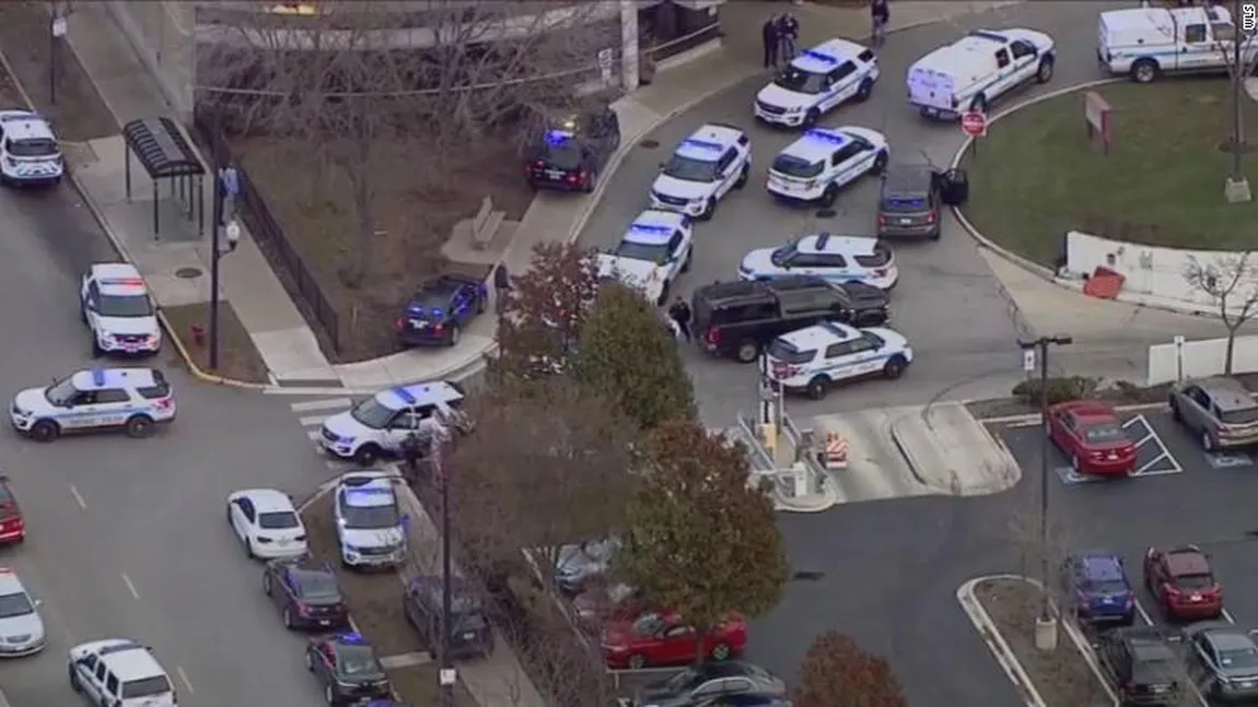 Atac armat la un spital din Chicago. Trei persoane au murit, printre care şi un poliţist