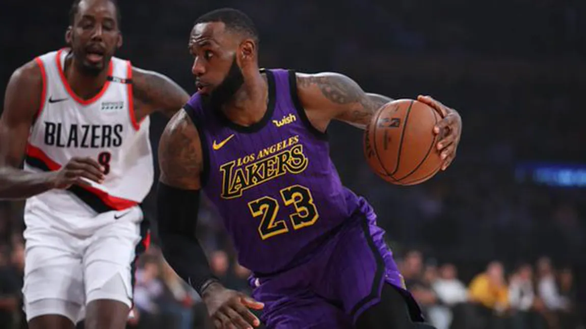 LeBron James l-a depăşit pe legendarul Wilt Chamberlain. A devenit al 5-lea marcator din istoria NBA