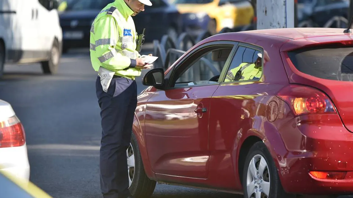 Un poliţist către o şoferiţă: 