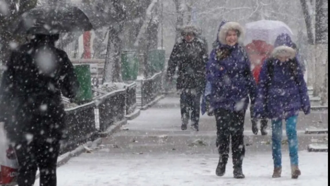 PROGNOZA METEO. Vreme rece în toată ţara, ninsori şi viscol în multe zone. Când ninge la Bucureşti