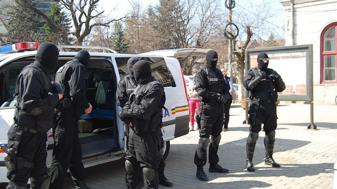 10 percheziţii în Prahova, la persoane bănuite de infracţiuni silvice