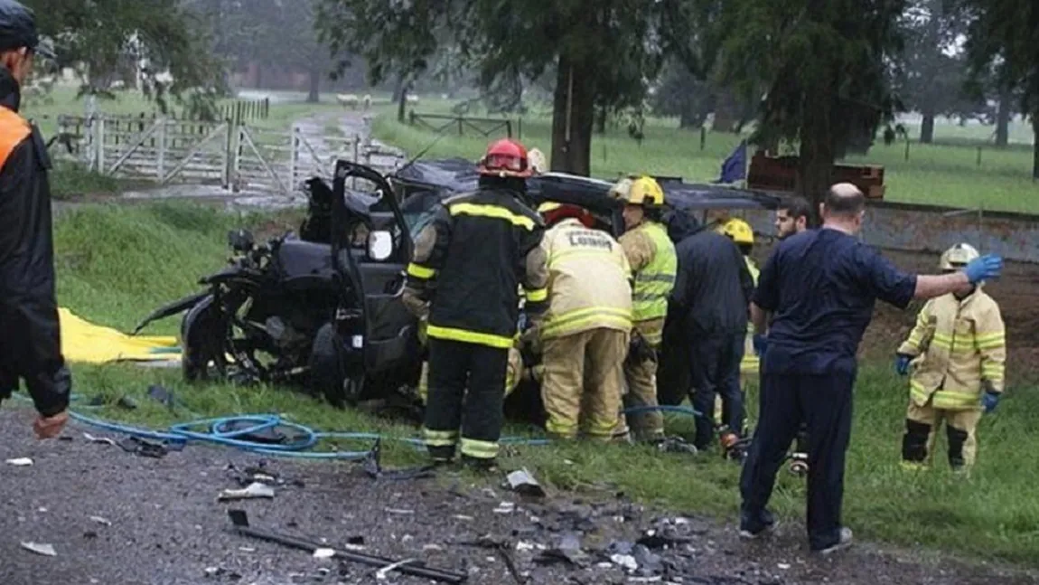 Accident teribil, patru suporteri au murit după coliziune. Meciul a fost amânat