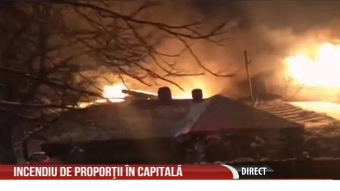 Incendiu de amploare în Bucureşti. Patru case au luat foc