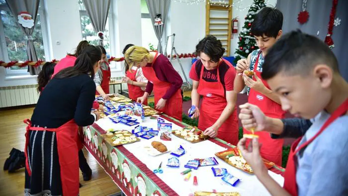 Copiii de la SOS Satele Copiilor România îl aşteaptă pe Moş Crăciun cu dulciuri şi decoraţiuni