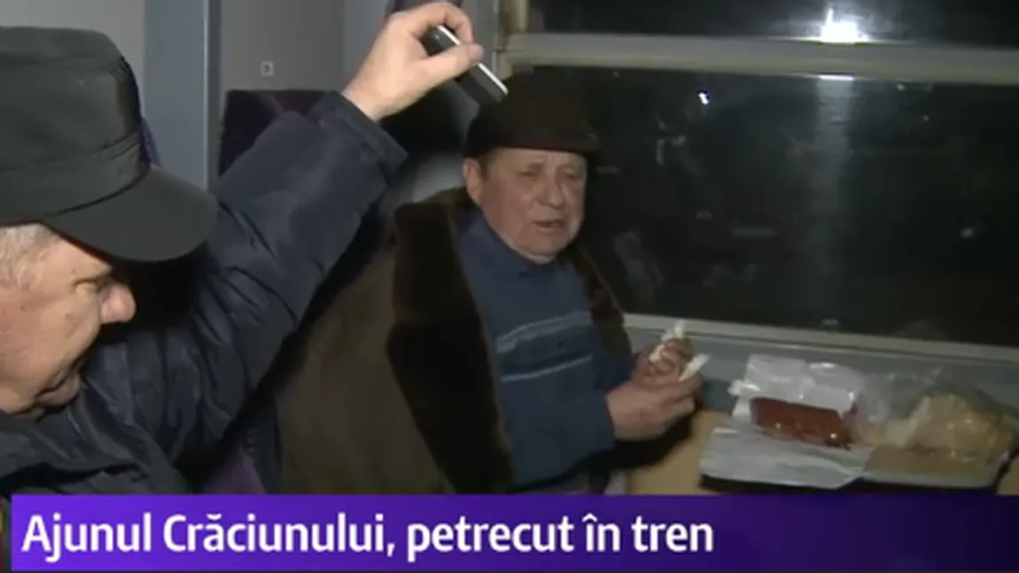 SĂRBĂTORI DE IARNĂ de coşmar. Peste 100 de pasageri au rămas blocaţi în tren, în întuneric şi frig