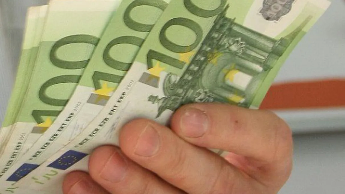 Efectele deprecierii leului faţă de EURO: Chirii şi rate mai mari, servicii şi produse mai scumpe