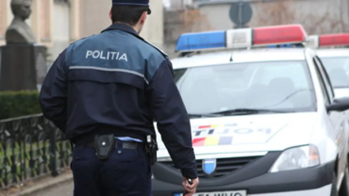 Şeful Serviciului Permise şi Înmatriculări Hunedoara, bătut pe stradă de mai mulţi tineri