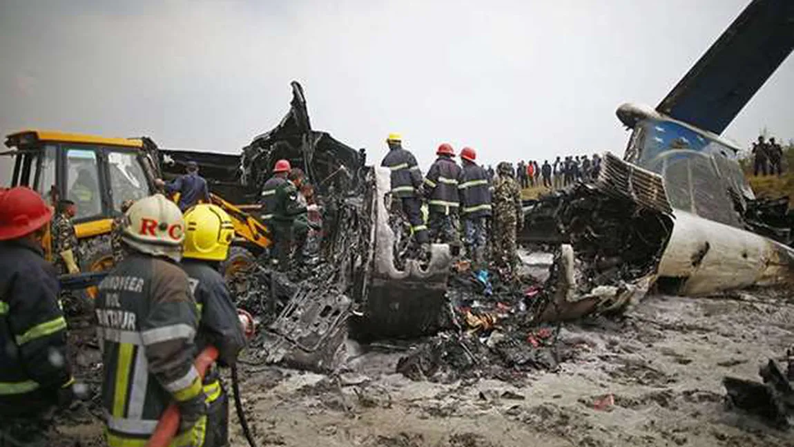 Avion prăbuşit, aproape toţi pasageri au murit. Ce s-a întâmplat cu pilotul