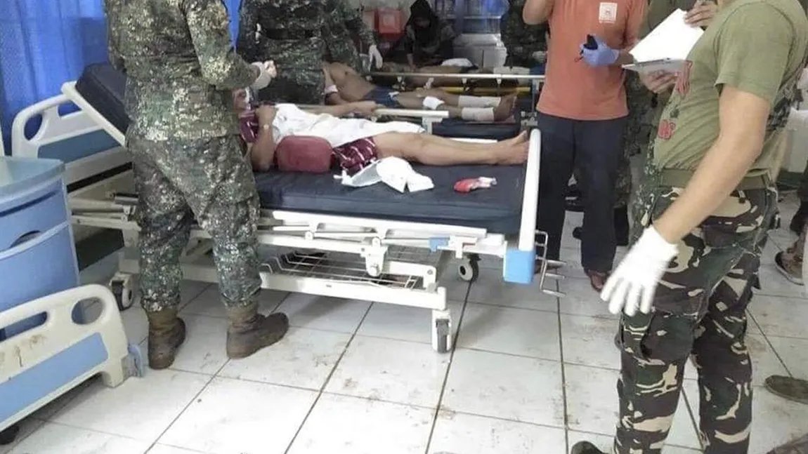 ATAC cu bombă într-o catedrală din Filipine: Cel puţin 20 de persoane au fost ucise, iar alte zeci sunt rănite