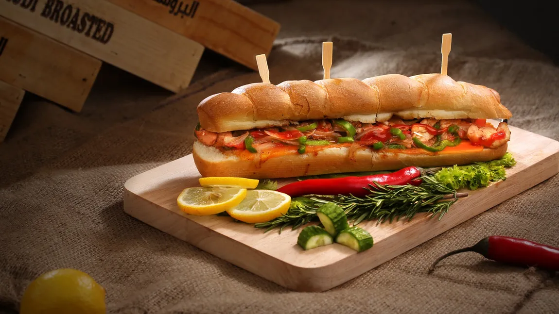 Ciabatta cu carne de vită, muştar şi inele de ceapă