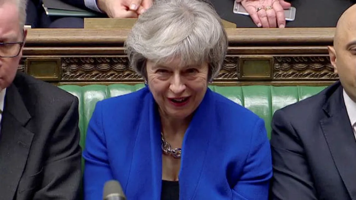 Theresa May intră în negocieri cu liderii partidelor după votul din parlament