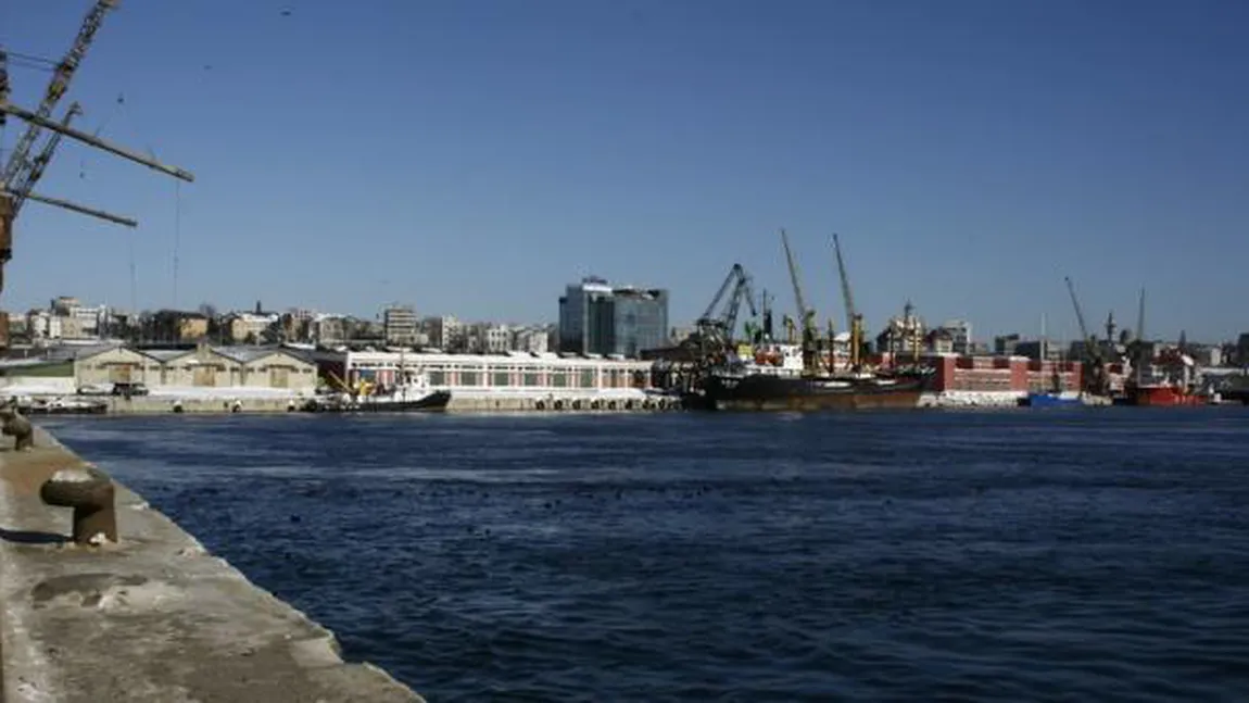 Descoperire MACABRĂ în Portul Constanţa. Ce au descoperit poliţiştii pe o navă