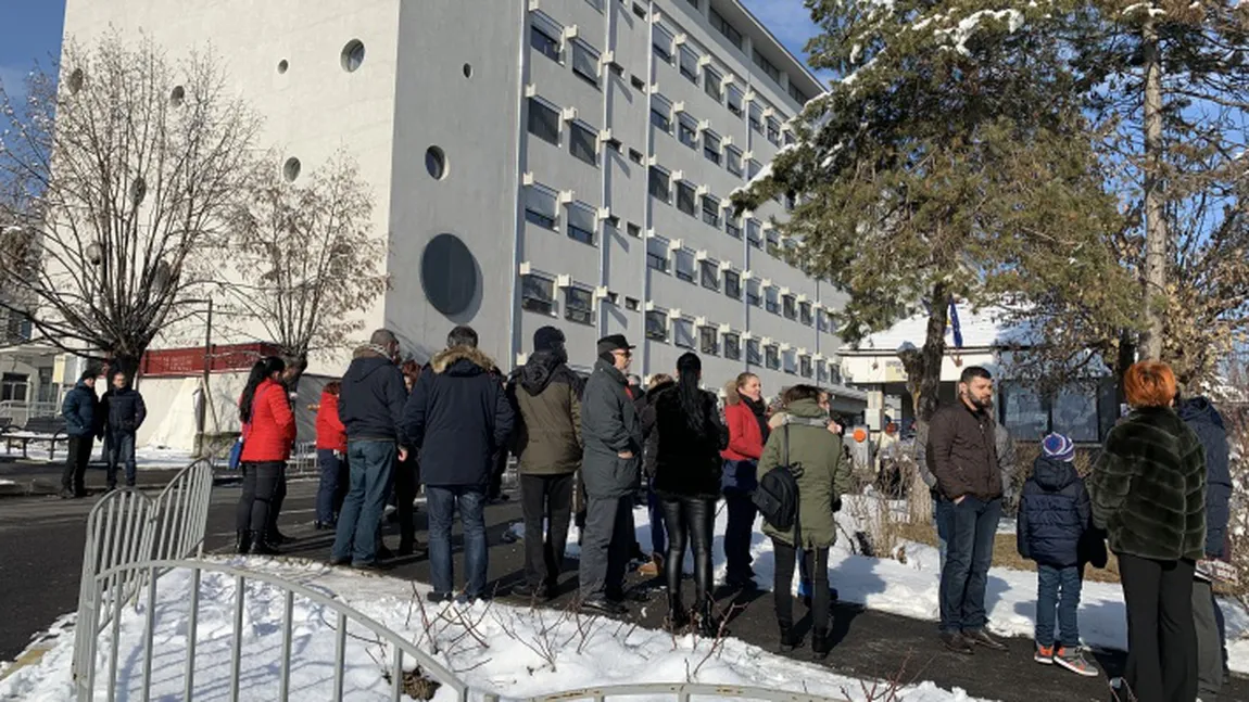 Protest spontan la spitalul judeţean din Vâlcea după un caz de malpraxis. REACŢIA Sorinei Pintea VIDEO
