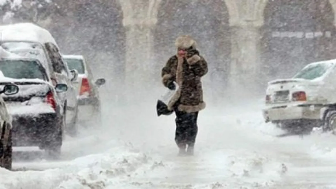 INFORMARE METEOROLOGICĂ. Schimbare radicală a vremii chiar înainte de Crăciun: ninsori, viscol şi ploi în toată ţara