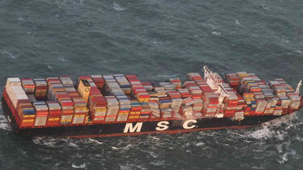 Sute de containere în derivă în Marea Nordului. Unele dintre ele conţin produse potenţial periculoase