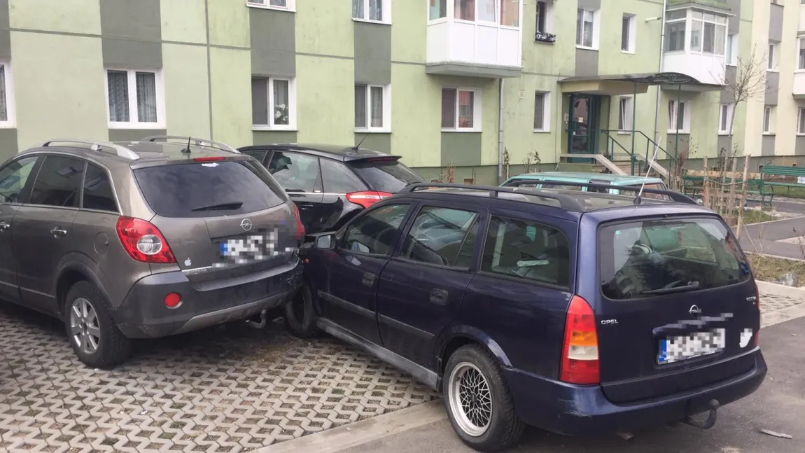Accident provocat de un şofer căruia i s-a făcut rău la volan. Cinci maşini au fost avariate