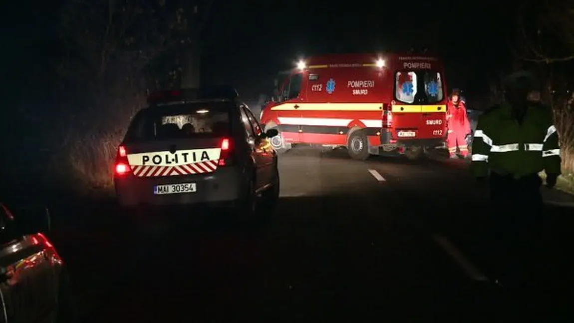 Tamponare teribilă, o dubă s-a ciocnit cu un camion. Bilanţul tragediei este de un mort şi doi răniţi