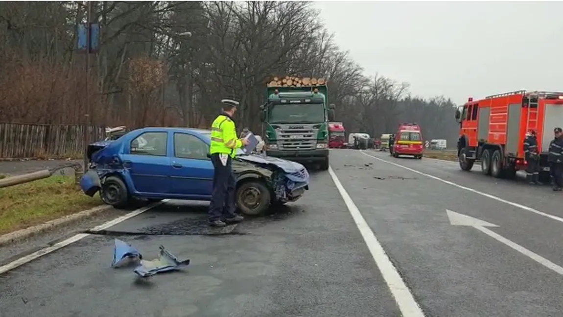 Accident cu ŞAPTE maşini pe DN1. Mai multe persoane au avut nevoie de îngrijiri