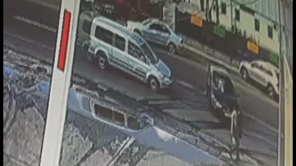 Accident surprins de camerele de supraveghere, la Buzău. Trei maşini au fost implicate VIDEO