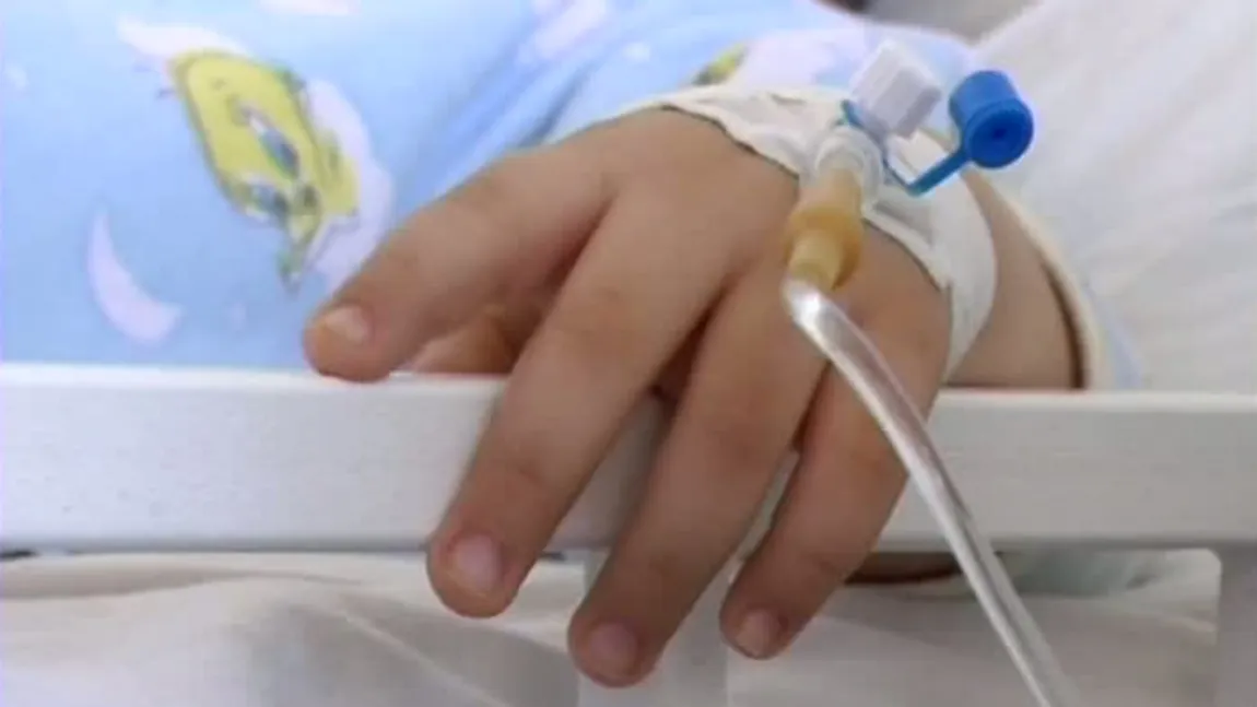 Fetiţa care a ajuns la spitalul din Botoşani cântărind doar 6 kilograme la 12 ani a murit