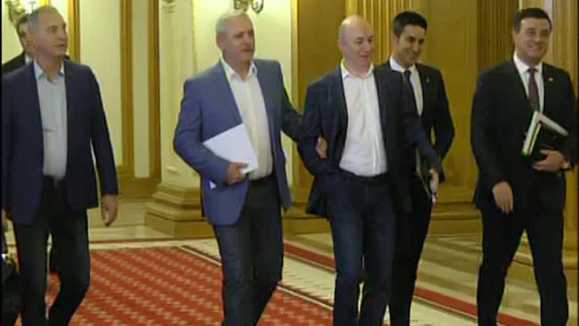 LISTA de candidaţi PSD pentru europarlamentare, validată de CEx. Dragnea a venit la şedinţă sprijinit de braţul lui Codrin Ştefănescu