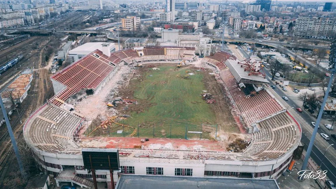 A fost demolată tribuna a II-a a stadionului Giuleşti. Imagini de la momentul istoric VIDEO