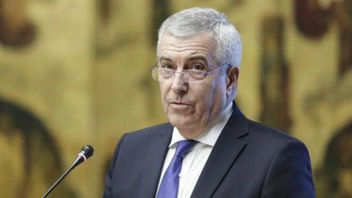 Călin Popescu Tăriceanu, huiduit de protestatari Rezist, la ÎCCJ, înaintea procesului. DNA a cerut rejudecarea apelului