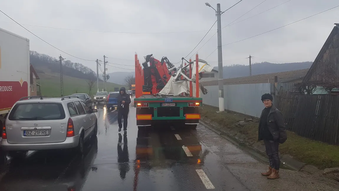 Trei TIR-uri s-au ciocnit în Mureş: unul dintre şoferi a fost rănit