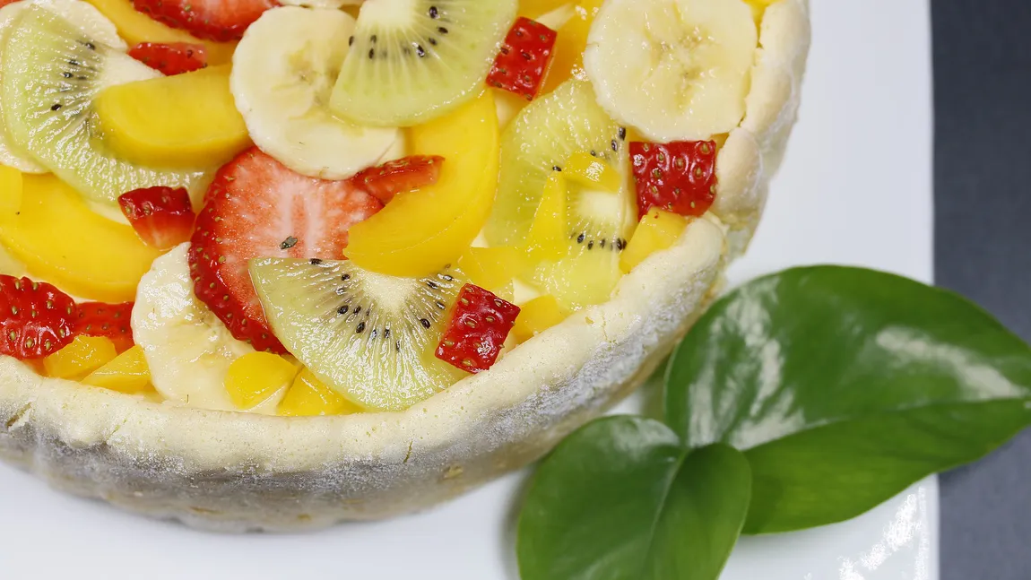 Tort diplomat cu fructe