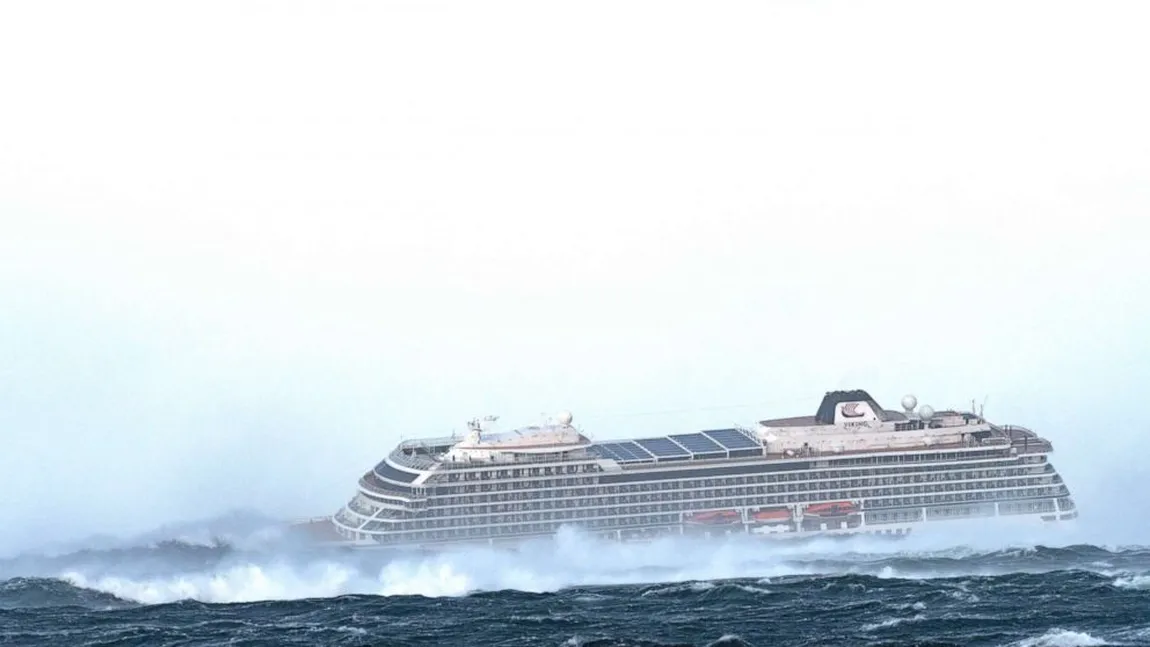 Vasul de croazieră Viking Sky: sunt în curs operaţiuni de evacuare a 1.373 de persoane