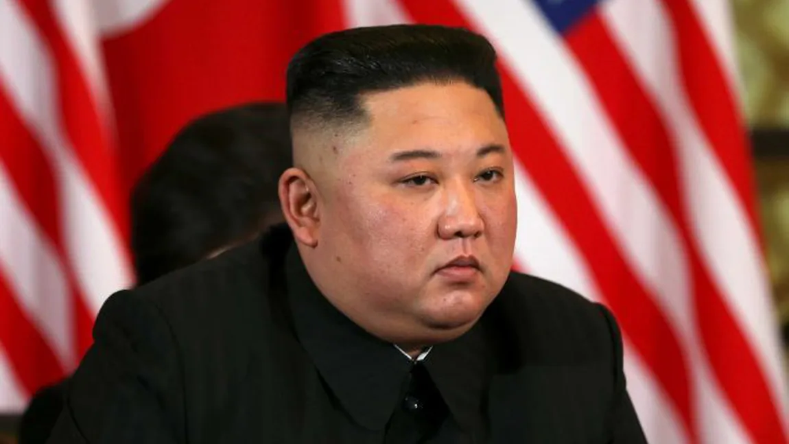 Un oficial nord-coreean, crezut într-un lagăr comunist, apare alături de Kim Jong-un la un concert