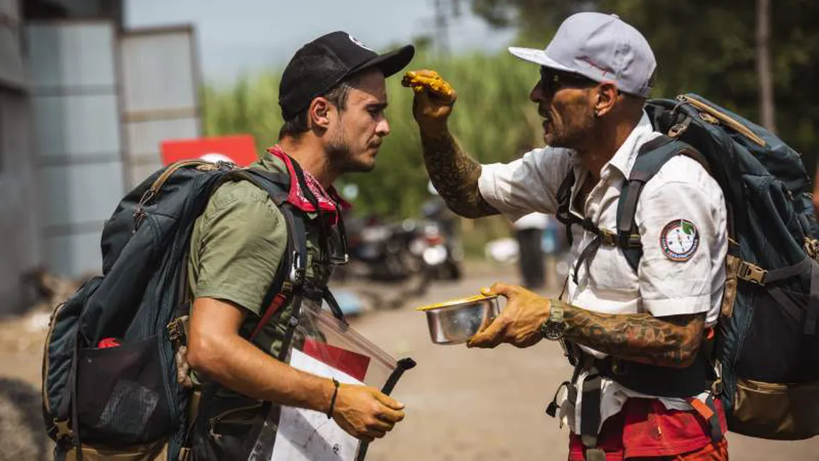 Asia Express 2019. Vedetele au trăit aventuri pe cinste. Au vopsit coarne de vaci, au dat localnicii cu turmeric pe faţă