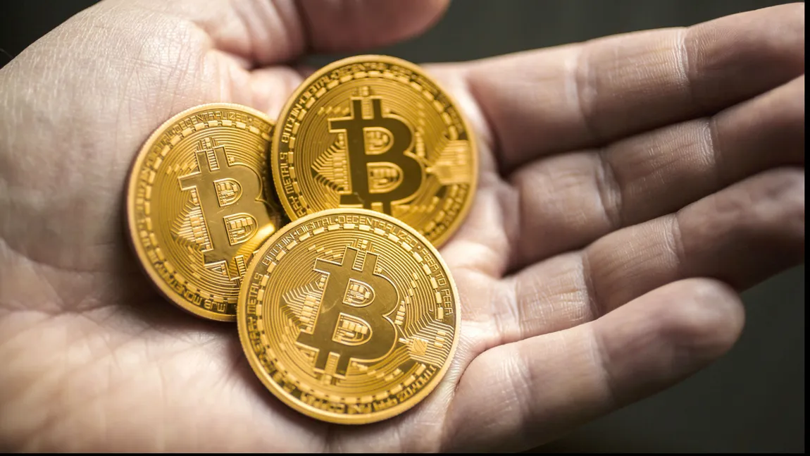 Bitcoin a înregistrat un nou record! A depășit pragul de 30 de mii de dolari pentru prima dată în istoria sa