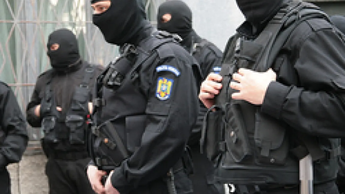 Percheziţii la Vaslui la persoane bănuite că fac parte dintr-un grup infracţional organizat, care ar fi acţionat în Franţa
