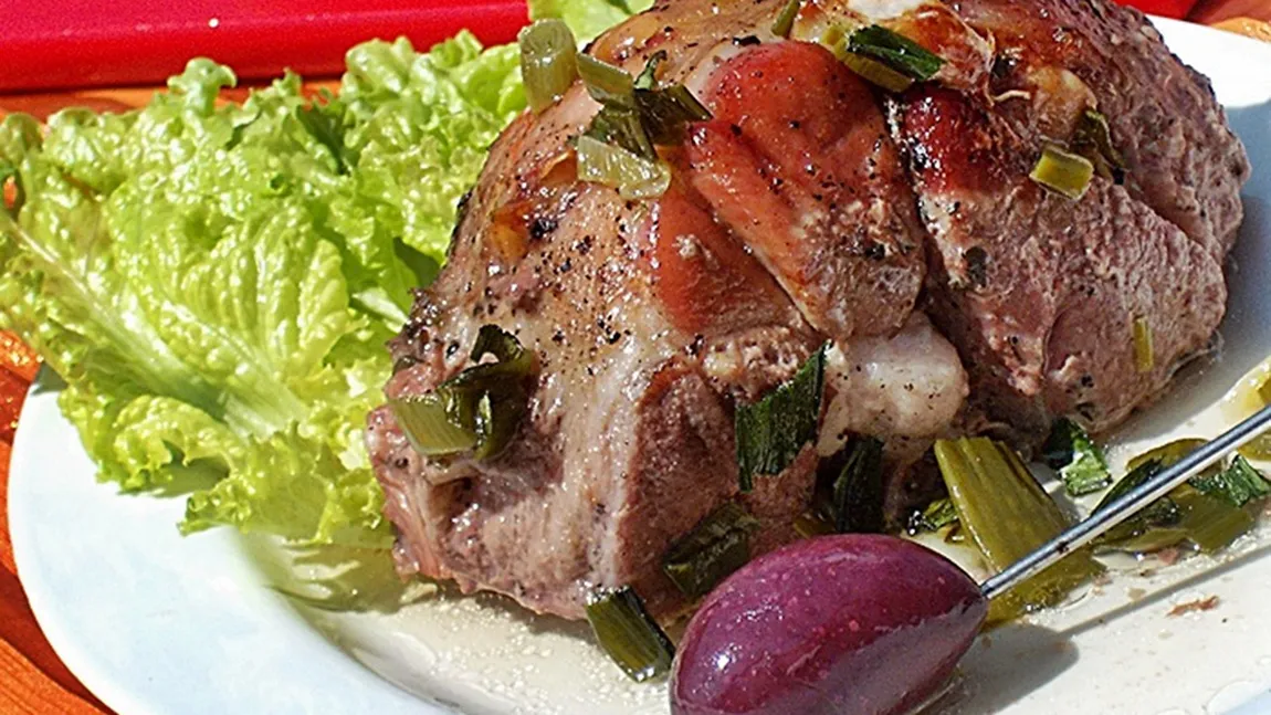Retete de Pasti: Friptura de miel in vin
