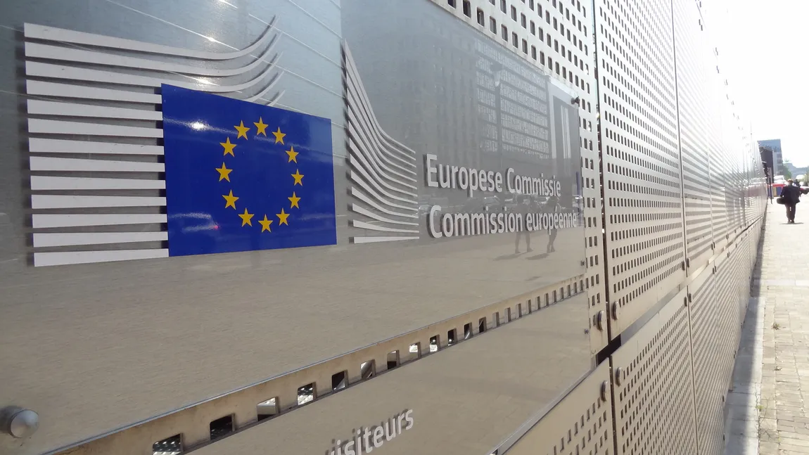 Comisia Europeană: Vom studia cu atenţie măsurile adoptate prin modificarea Codurilor penale