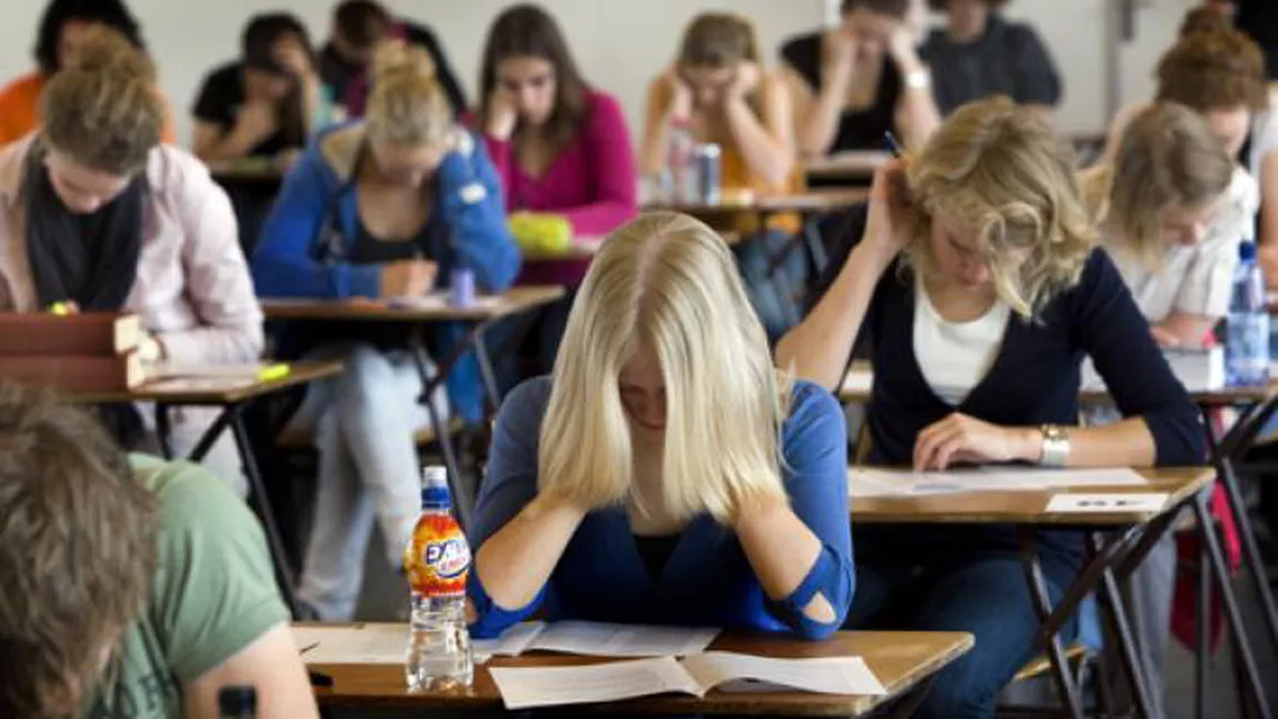 Eleve arestate pentru că ar fi plănuit uciderea a zece colegi de şcoală