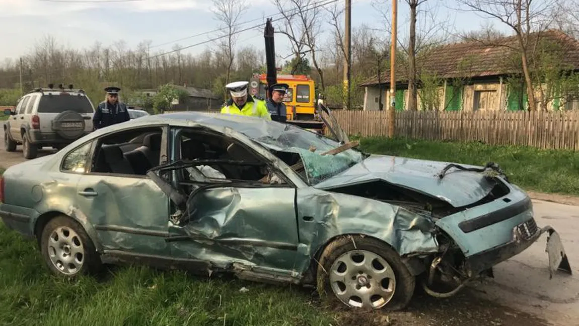 ACCIDENT CUMPLIT ÎN NOAPTEA DE ÎNVIERE. Doi tineri din Botoşani au murit, iar alţii 2 au fost rănţi. Cum s-a întamplat tragedia FOTO