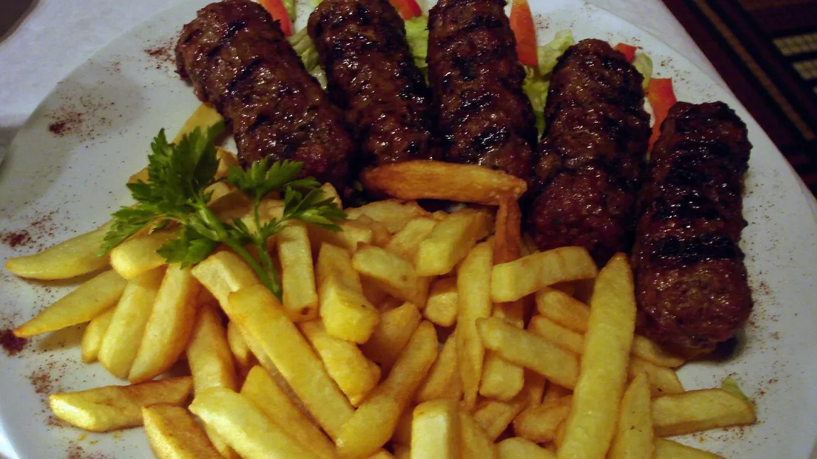 Retete de mici. Super-reteta lui Cocosatu', reteta originala de la Caru cu bere. Plus o reteta de 