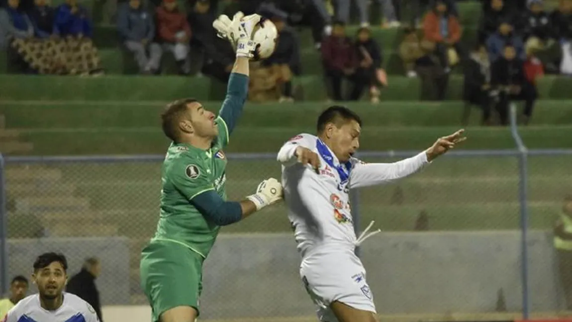 Cascadorii râsului: trei autogoluri într-un meci din Copa Libertadores VIDEO