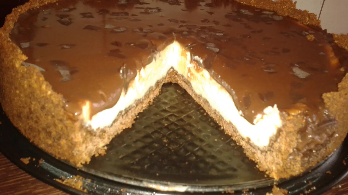 Retete de Pasti: Tarta cu crema de branza si ciocolata