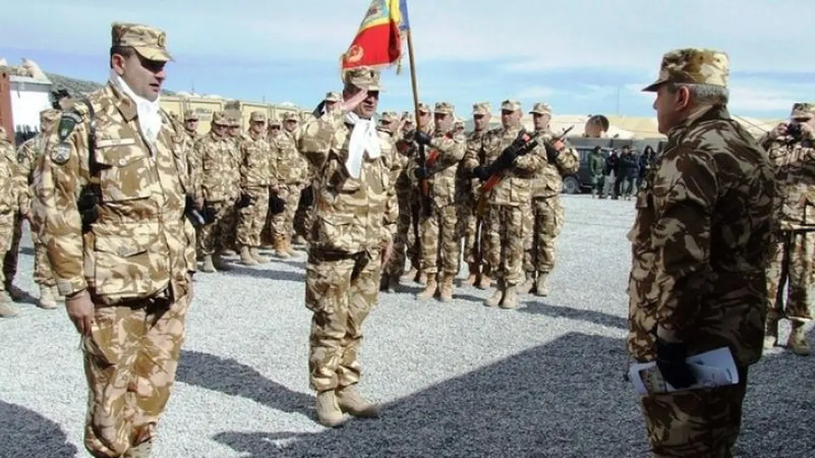 Doi militari români au fost răniţi în Afganistan